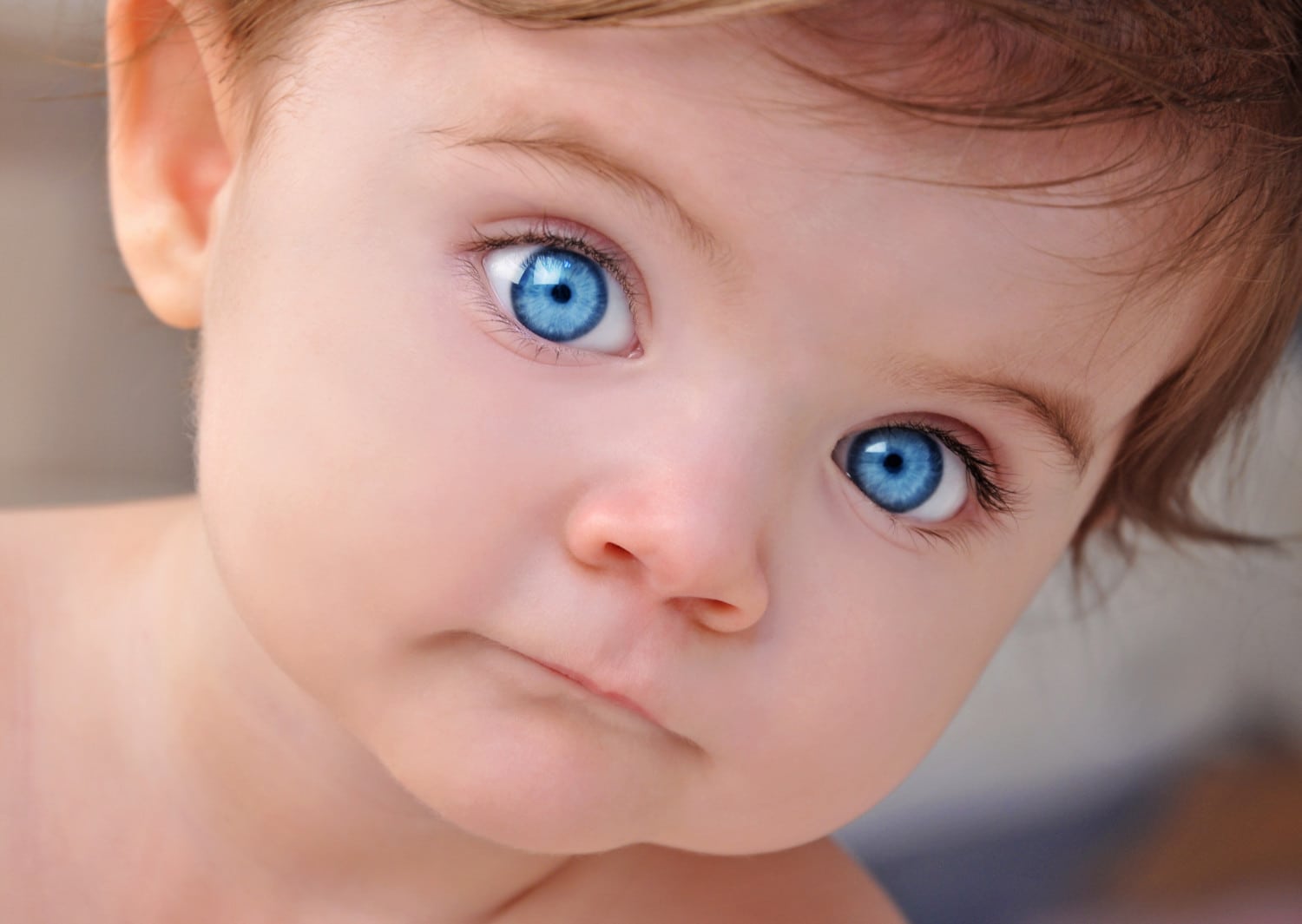 Çocukların saç ve göz rengi neye bağlıdır?